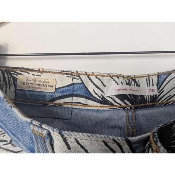 Levi's x Farm Rio Floral Ribcage Straight Leg Jean - Picture 8 of 9